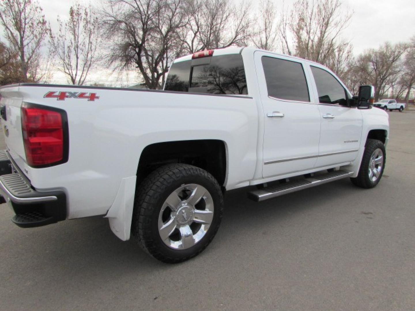 2015 White /Black Chevrolet Silverado 1500 LTZ Crew Cab Short Box 4WD (3GCUKSEJ7FG) with an 6.2L Ecotec gasoline engine, 6 speed automatic transmission, located at 4562 State Avenue, Billings, MT, 59101, (406) 896-9833, 45.769516, -108.526772 - Photo#3